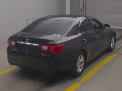 Toyota MARK X  с аукциона в Японии