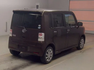 Toyota PIXIS SPACE  с аукциона в Японии