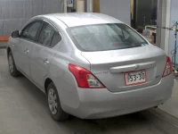 Nissan LATIO лот № 3062 оценка 3.5  с аукциона в Японии 1