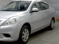 Nissan LATIO лот № 3062 оценка 3.5  с аукциона в Японии 3