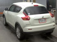 Nissan JUKE лот № 3004 оценка 3.5  с аукциона в Японии 1