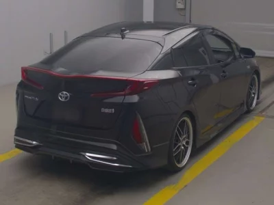 Toyota Prius PHV