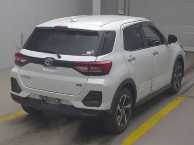 Toyota RAIZE  с аукциона в Японии