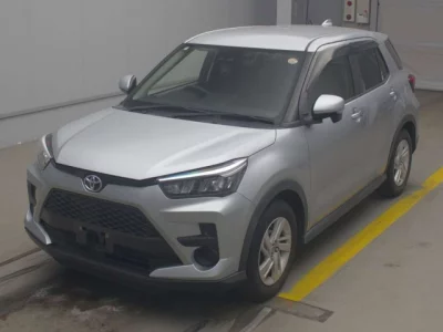 Toyota RAIZE  с аукциона в Японии