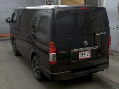 Toyota HiAce Van