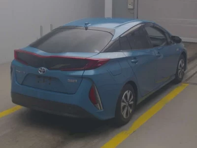 Toyota Prius PHV
