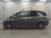 Honda FIT SHUTTLE лот № 30043 оценка 3.5  с аукциона в Японии 3