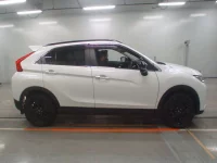 Mitsubishi ECLIPSE CROSS лот № 33033 оценка 4.5  с аукциона в Японии 2