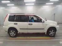 Nissan X-TRAIL лот № 10250 оценка 3  с аукциона в Японии 2