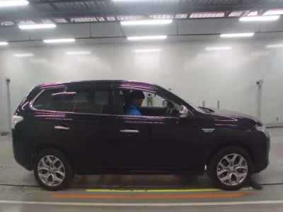 Mitsubishi OUTLANDER PHEV