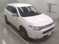 Mitsubishi OUTLANDER лот № 36141 оценка 4  с аукциона в Японии 4