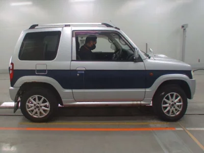 Mitsubishi PAJERO MINI