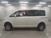 Mitsubishi DELICA D5 лот № 30649 оценка 3.5  с аукциона в Японии 3