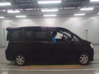 Honda STEP WAGON лот № 10390 оценка RA  с аукциона в Японии 2