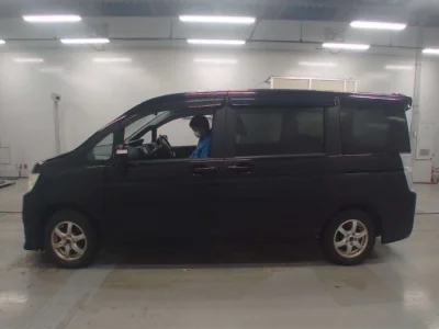 Honda STEP WAGON  с аукциона в Японии