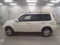 Nissan X-TRAIL лот № 10381 оценка R  с аукциона в Японии 3