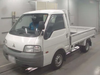 Mitsubishi DELICA TRUCK  с аукциона в Японии