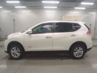 Nissan X-TRAIL лот № 30860 оценка 4  с аукциона в Японии 3