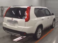 Nissan X-TRAIL лот № 30865 оценка 3.5  с аукциона в Японии 1