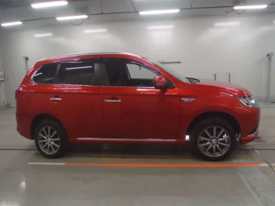 Mitsubishi OUTLANDER PHEV