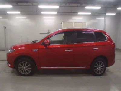 Mitsubishi OUTLANDER PHEV