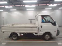 Mazda BONGO лот № 30975 оценка 4  с аукциона в Японии 2