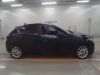 Mazda AXELA лот № 30947 оценка 4  с аукциона в Японии 2