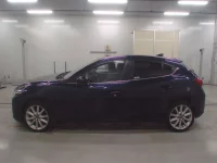 Mazda AXELA лот № 30947 оценка 4  с аукциона в Японии 3