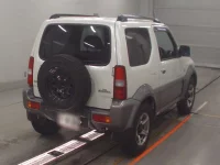 Suzuki JIMNY SIERRA лот № 30889 оценка 3.5  с аукциона в Японии 1