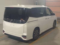 Toyota VOXY лот № 30022 оценка 4.5  с аукциона в Японии 1