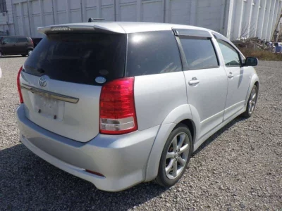 Toyota WISH  с аукциона в Японии