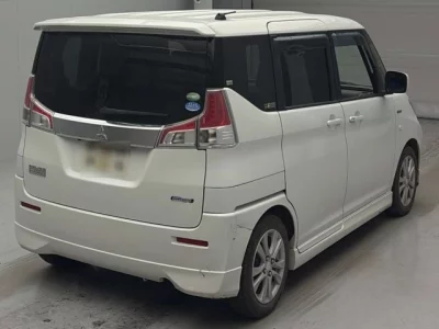 Mitsubishi DELICA D2