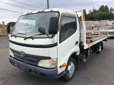 Toyota DYNA  с аукциона в Японии