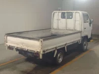Toyota HIACE TRUCK лот № 63512 оценка RA  с аукциона в Японии 1