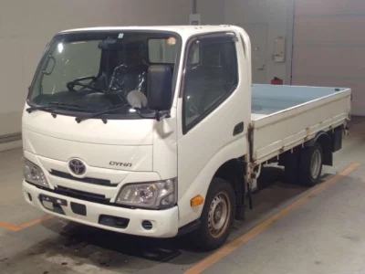 Toyota DYNA  с аукциона в Японии