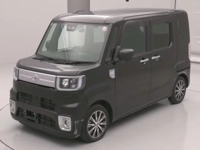 Toyota Pixis Mega