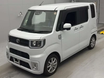 Toyota PIXIS MEGA