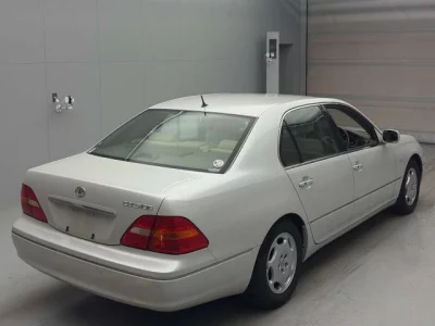 Toyota CELSIOR  с аукциона в Японии