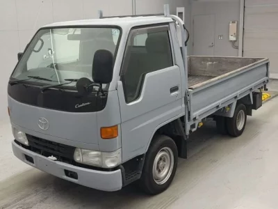 Toyota DYNA  с аукциона в Японии