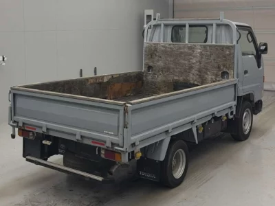 Toyota DYNA  с аукциона в Японии