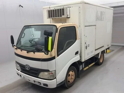 Toyota DYNA  с аукциона в Японии