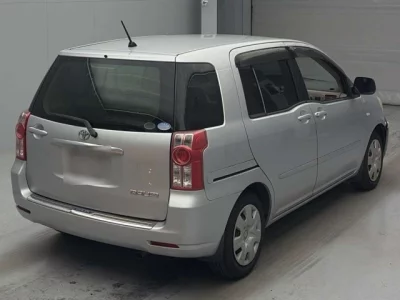 Toyota RAUM