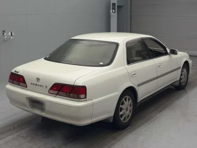 Toyota CRESTA  с аукциона в Японии