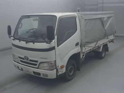 Toyota DYNA  с аукциона в Японии