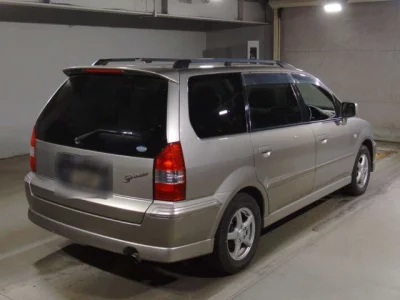 Mitsubishi CHARIOT GRANDIS  с аукциона в Японии