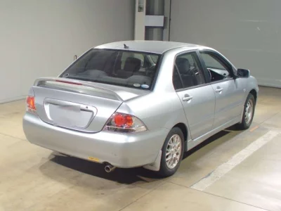 Mitsubishi LANCER