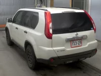 Nissan X-TRAIL лот № 3001 оценка 3  с аукциона в Японии 1