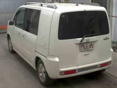 Honda Mobilio Spike