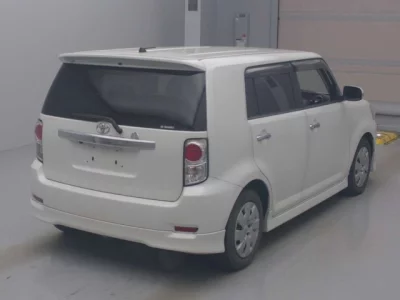 Toyota COROLLA RUMION