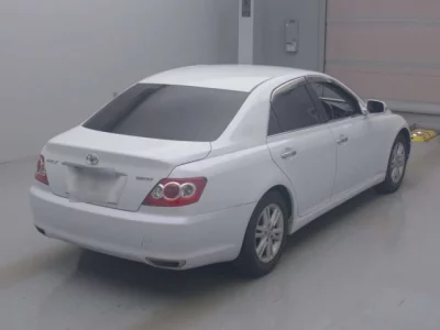 Toyota MARK X  с аукциона в Японии
